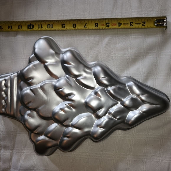 WILTON Cake Pan CHRISTMAS TREE Holiday Aluminum 502-1107 Vintage 1972 - Picture 2 of 5